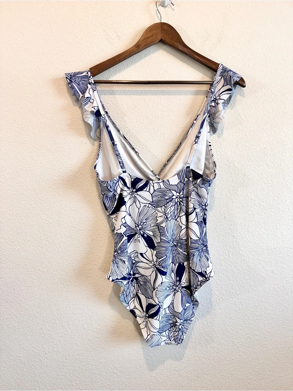 Stella Parker Collection XL One Piece Swimsuit Navy Floral Ruffle Resort J47